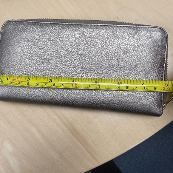 Fossil Metallic Gold Wallet Like New - Picture 7 of 8